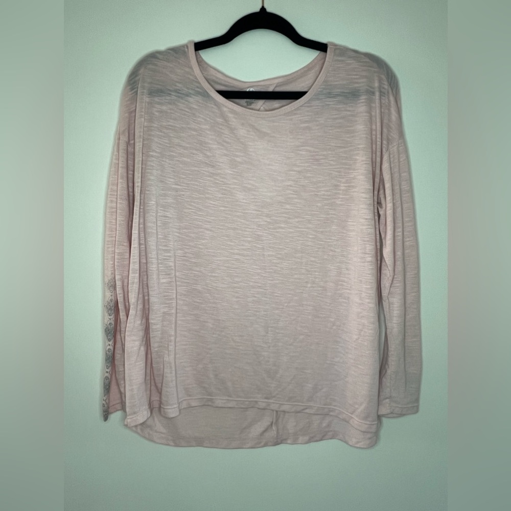 GAIAM Open back, pink flowy athleisure top